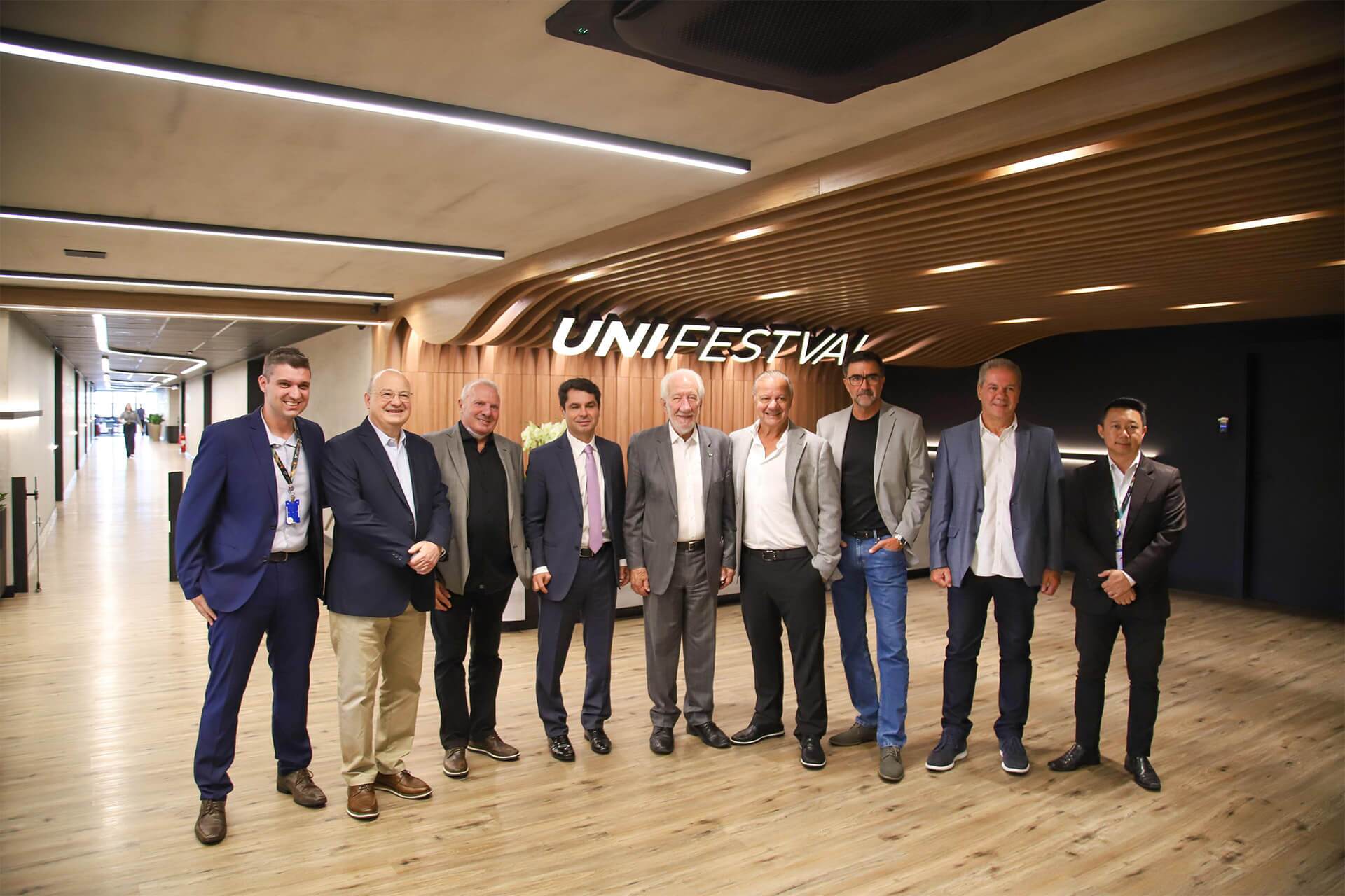 UniFestval – Inauguração – Darci Piana, Joaquin Fernandez Presas e Paulo Beal e equipe Festval UniFestval - Inauguração - Darci Piana, Joaquin Fernandez Presas e Paulo Beal e equipe Festval